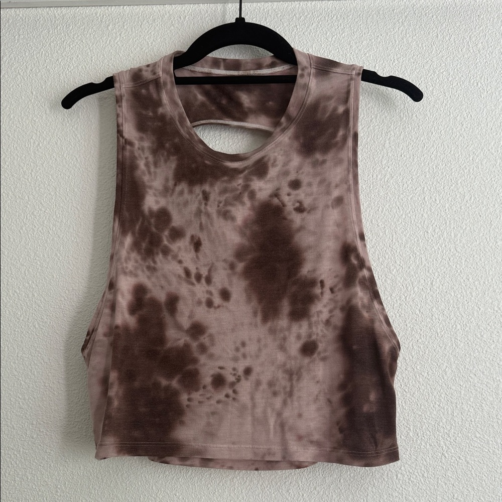 Lululemon cutout tank top